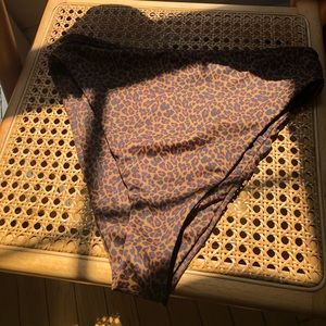 Kendall & Kylie high waisted leopard bikini bottom